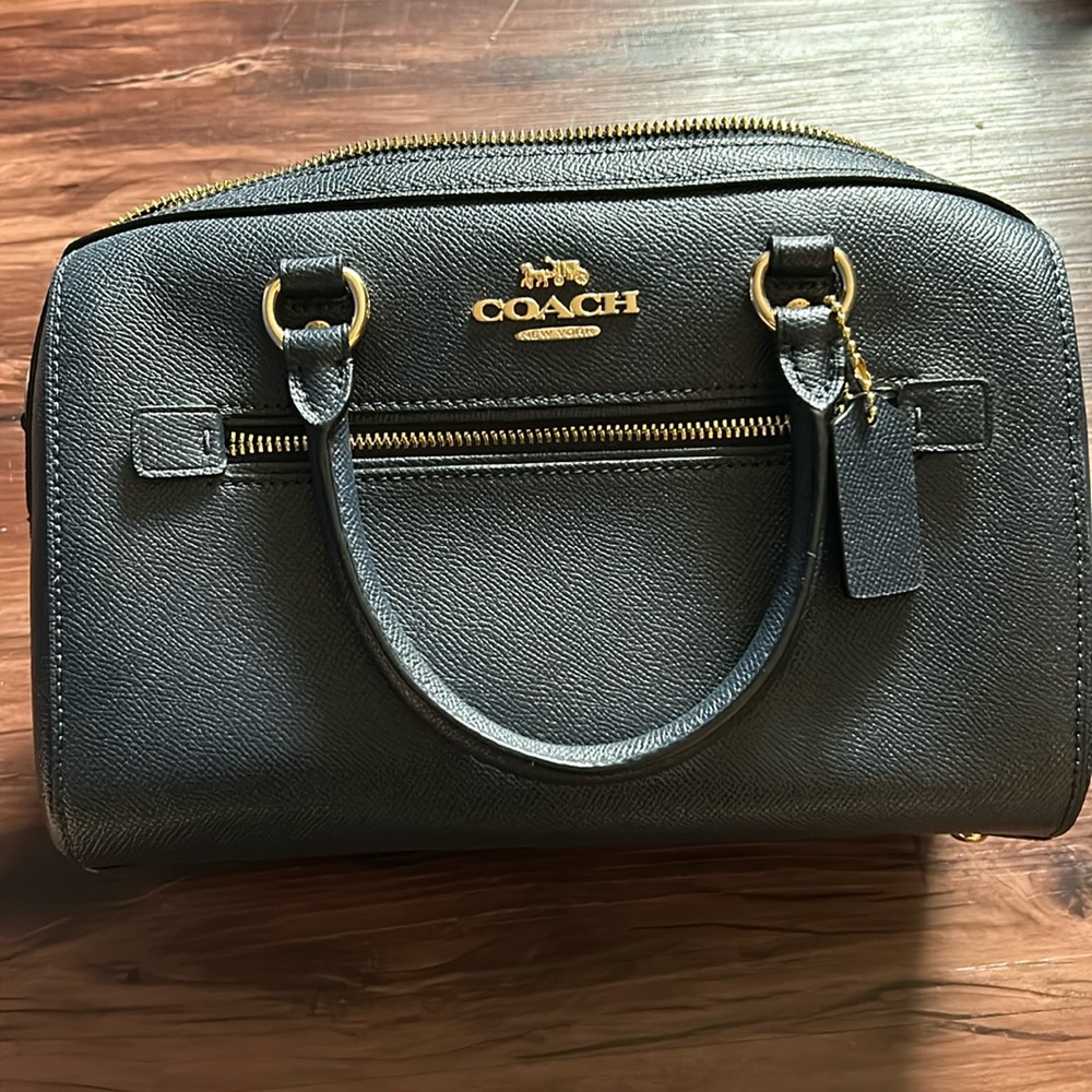 Smallish coach navy and gold hardware handbag
